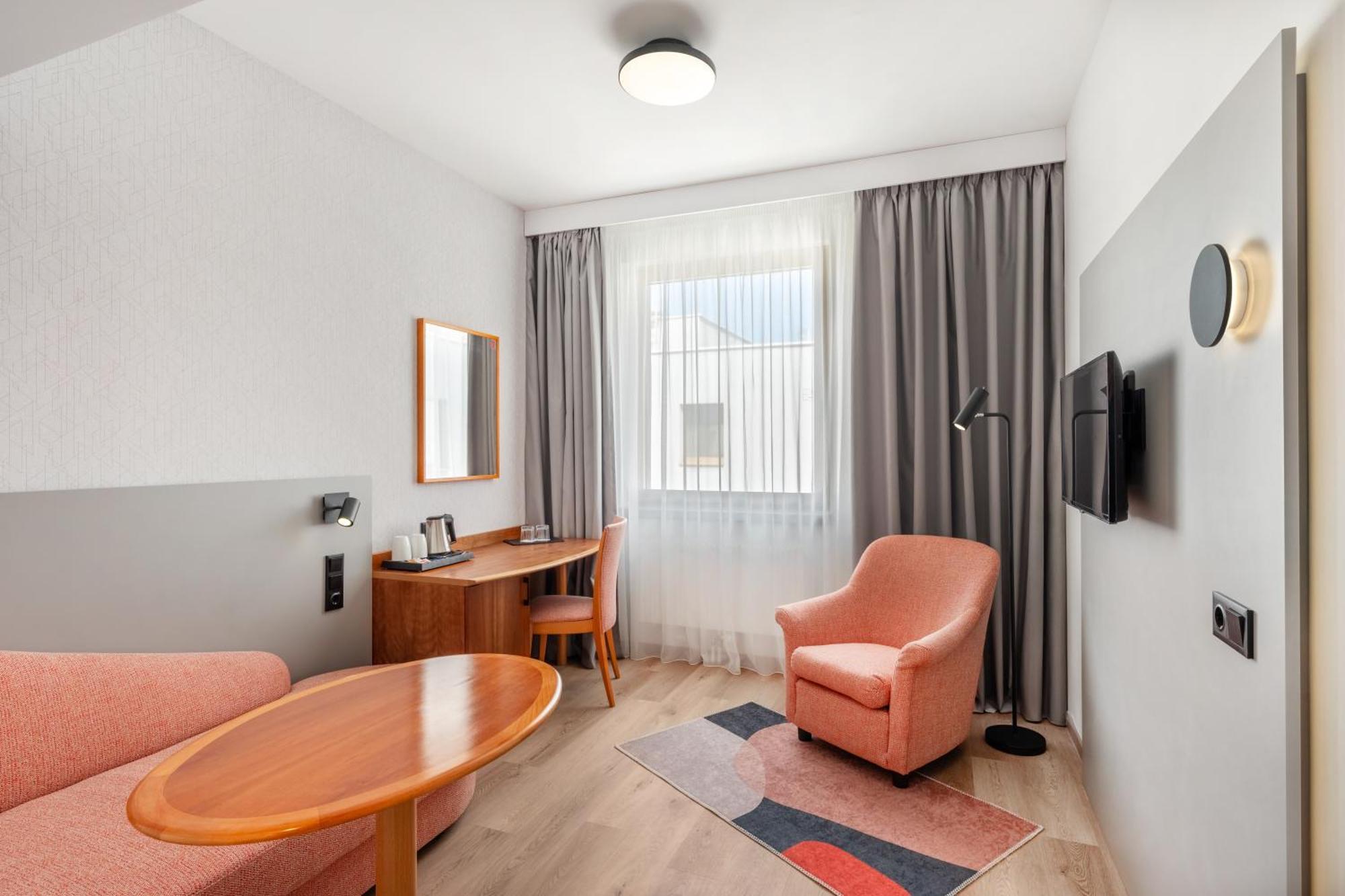 Junior Suite,1611052056:JPEG