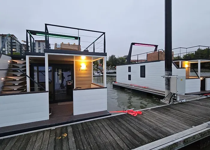 Prestige Yacht Resort Budapest